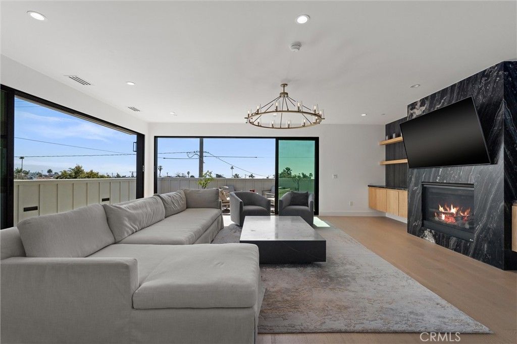 Image 22 of property listing at 1504 Prospect Avenue, Hermosa Beach, CA 90254