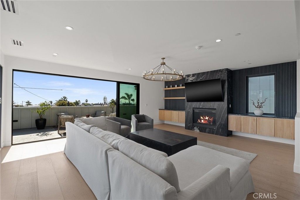 Image 23 of property listing at 1504 Prospect Avenue, Hermosa Beach, CA 90254