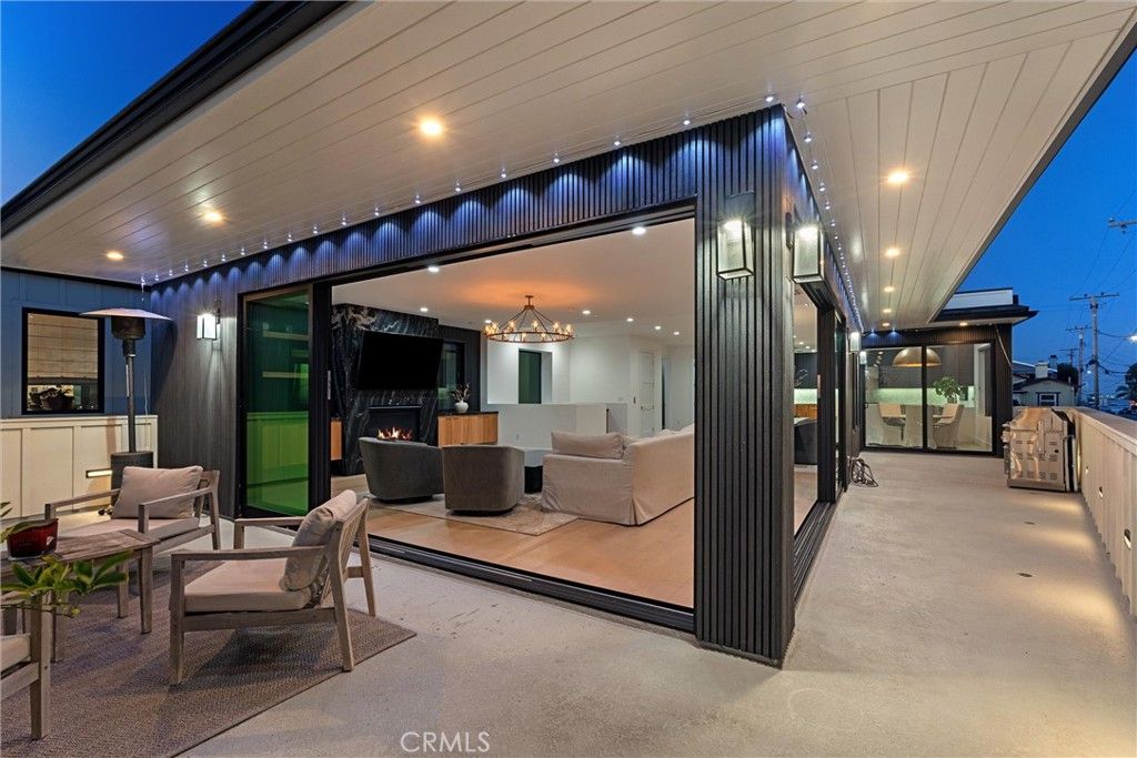 Image 5 of property listing at 1504 Prospect Avenue, Hermosa Beach, CA 90254