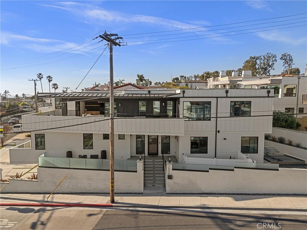 Image 8 of property listing at 1504 Prospect Avenue, Hermosa Beach, CA 90254