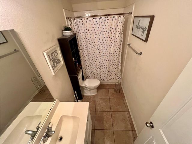 16314 Hillside Garden Lane, Houston, TX 77084