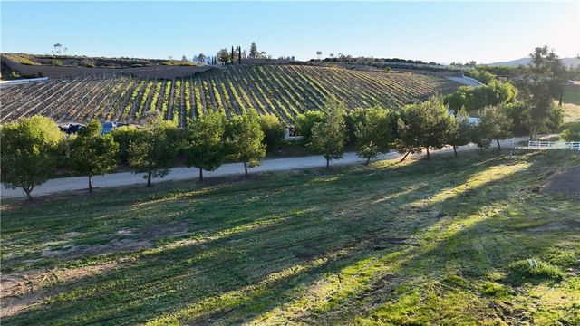 40589 Los Amantes, Temecula, CA 92592