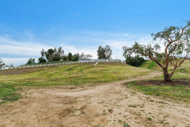 40589 Los Amantes, Temecula, CA 92592