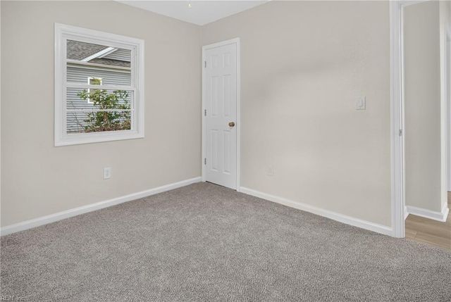 236 Shipps LN, Virginia Beach, VA 23454