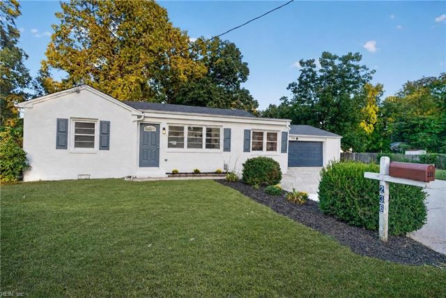 236 Shipps LN, Virginia Beach, VA 23454