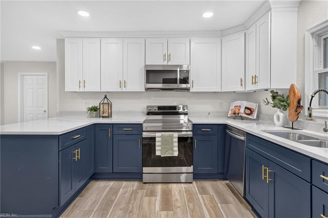 236 Shipps LN, Virginia Beach, VA 23454