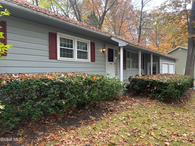 11 Wheeler Drive, Clifton Park, NY 12065