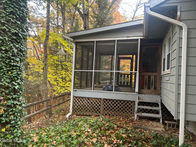 11 Wheeler Drive, Clifton Park, NY 12065