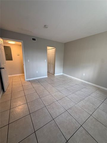 942 LAKE DESTINY ROAD B, Altamonte Springs, FL 32714