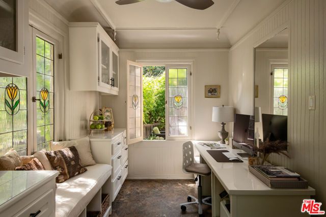 2707 Hermosita Drive, Glendale, CA 91208