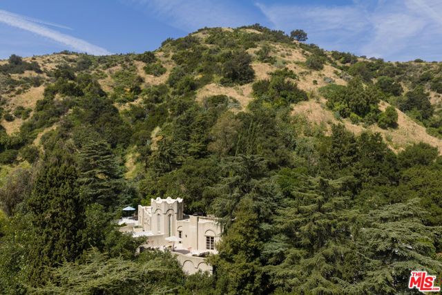 2707 Hermosita Drive, Glendale, CA 91208