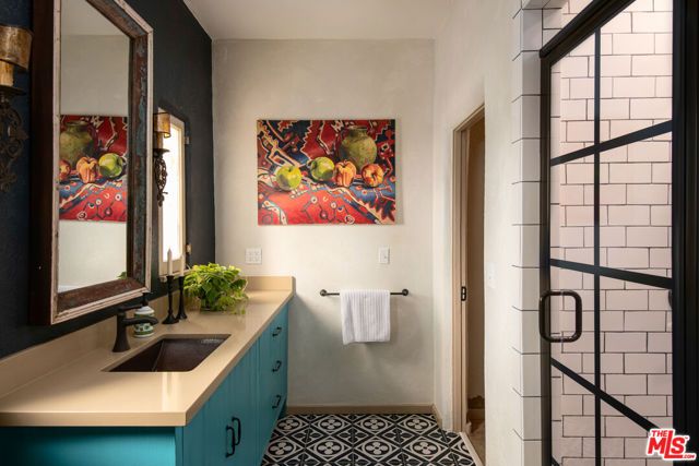 2707 Hermosita Drive, Glendale, CA 91208