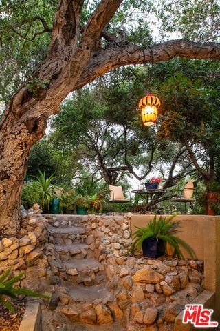 2707 Hermosita Drive, Glendale, CA 91208