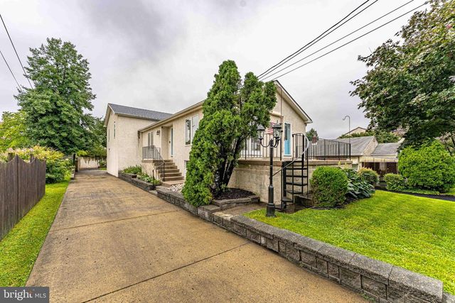 212 ZANE AVE, Jenkintown, PA 19046