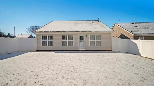 1174 Waterlyn Drive, Greensboro, NC 27405