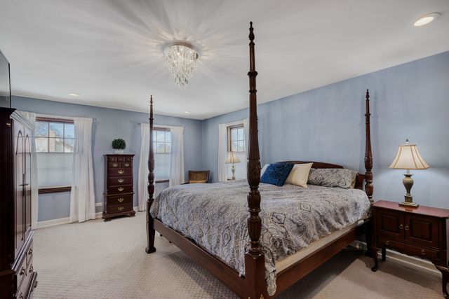 3881 Bordeaux Drive, Hoffman Estates, IL 60192