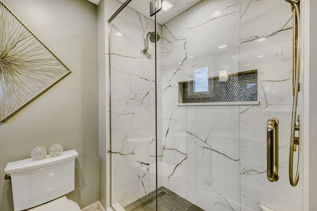 3881 Bordeaux Drive, Hoffman Estates, IL 60192