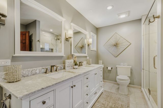 3881 Bordeaux Drive, Hoffman Estates, IL 60192