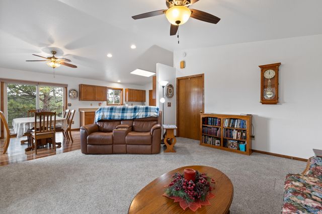 24527 RED RIDGE RD, Hermosa, SD 57744