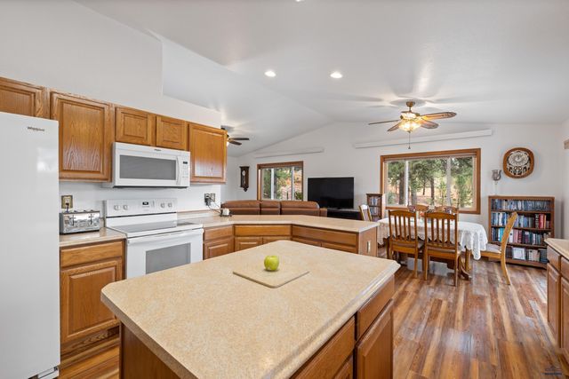 24527 RED RIDGE RD, Hermosa, SD 57744