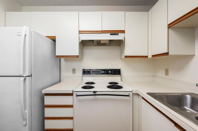 13 Lake Vista Trail 105, Port St Lucie, FL 34952