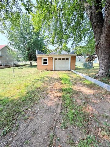 213 S State Street, Chippewa Falls, WI 54729