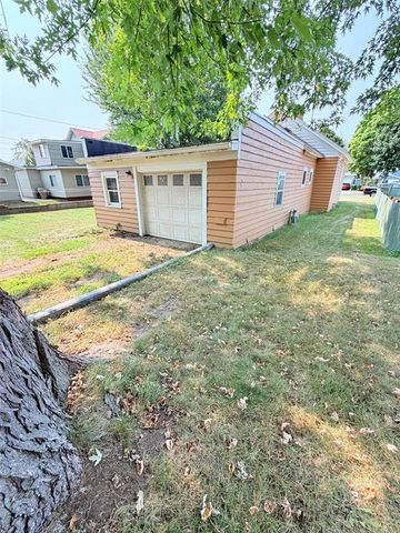 213 S State Street, Chippewa Falls, WI 54729
