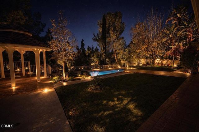 832 Greenridge Drive, La Canada Flintridge, CA 91011