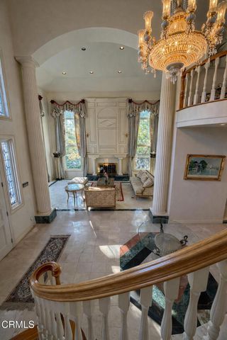 832 Greenridge Drive, La Canada Flintridge, CA 91011