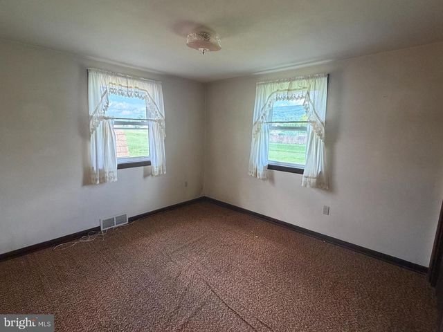 204 S SHERIDAN RD, Newmanstown, PA 17073