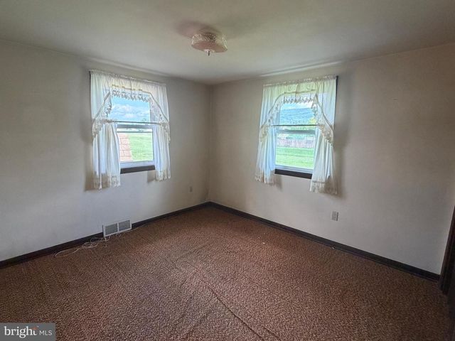 204 S SHERIDAN RD, Newmanstown, PA 17073
