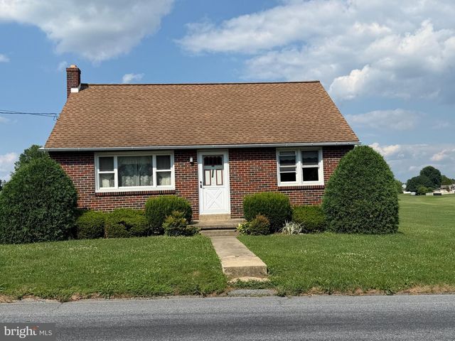 204 S SHERIDAN RD, Newmanstown, PA 17073