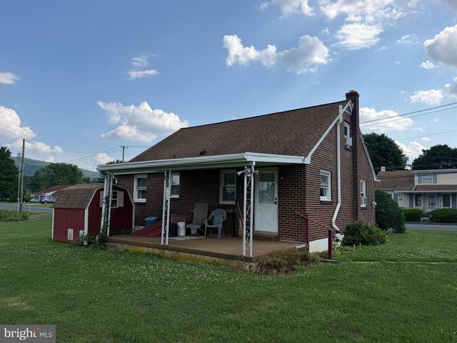 204 S SHERIDAN RD, Newmanstown, PA 17073