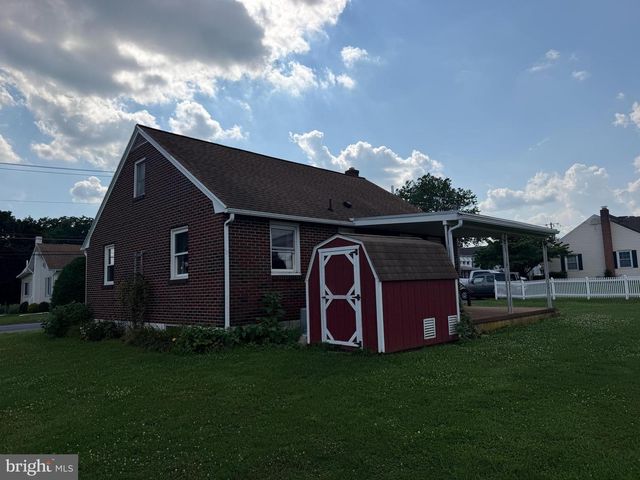 204 S SHERIDAN RD, Newmanstown, PA 17073