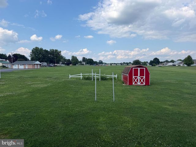 204 S SHERIDAN RD, Newmanstown, PA 17073