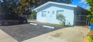 161 NW 40th St 2, Oakland Park, FL 33309