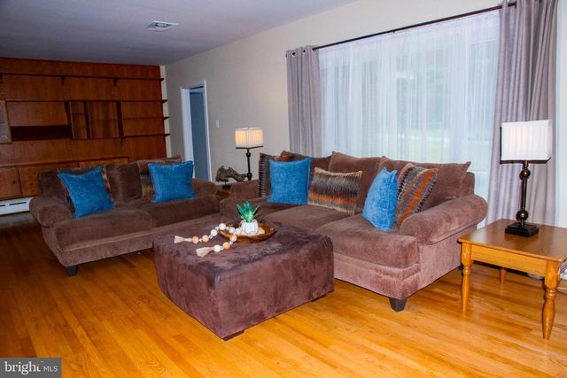 1018 MCCENEY AVE, Silver Spring, MD 20901