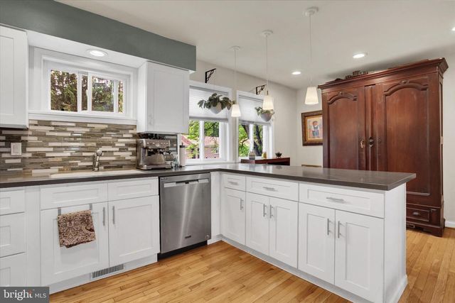 8 CAMPBELL PLACE, Camp Hill, PA 17011