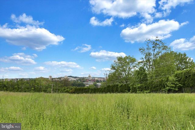 8 CAMPBELL PLACE, Camp Hill, PA 17011