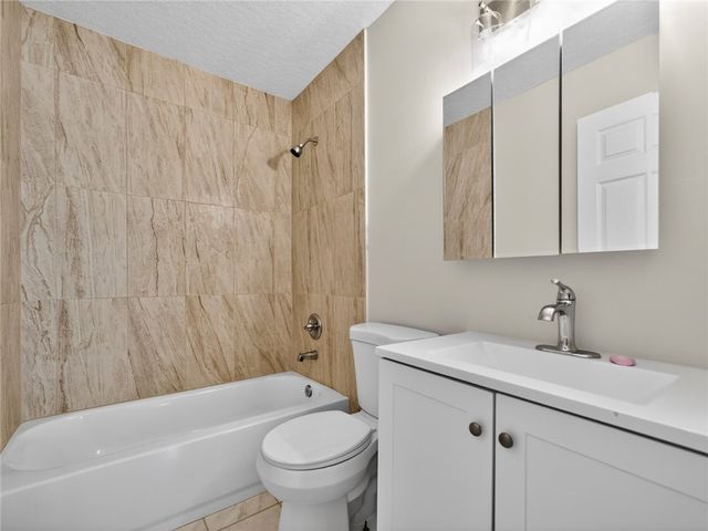 1395 25th Avenue SW, Vero Beach, FL 32962