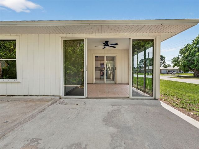 1395 25th Avenue SW, Vero Beach, FL 32962