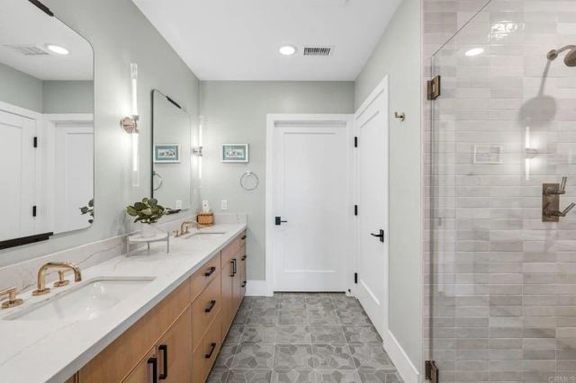 784 Grand Avenue, Carlsbad, CA 92008