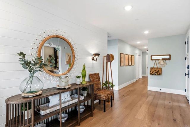 784 Grand Avenue, Carlsbad, CA 92008