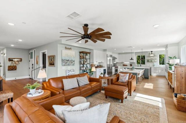 784 Grand Avenue, Carlsbad, CA 92008