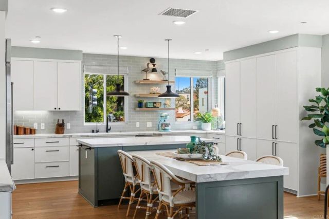 784 Grand Avenue, Carlsbad, CA 92008