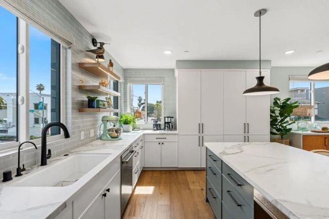 784 Grand Avenue, Carlsbad, CA 92008