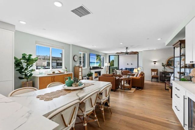 784 Grand Avenue, Carlsbad, CA 92008