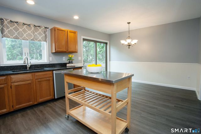 66 Woodcock Court 66, Windsor Locks, CT 06096