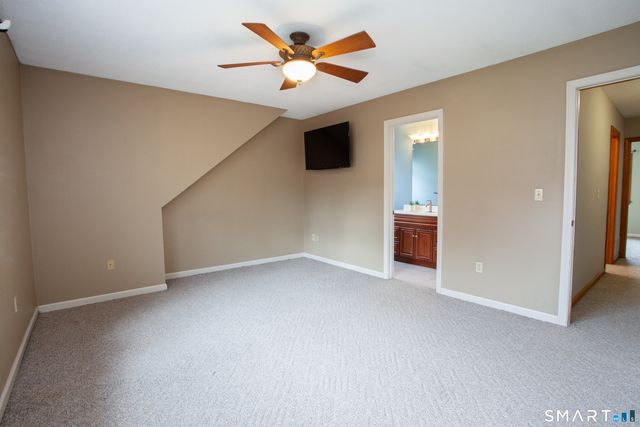 66 Woodcock Court 66, Windsor Locks, CT 06096