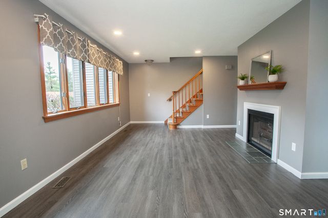 66 Woodcock Court 66, Windsor Locks, CT 06096